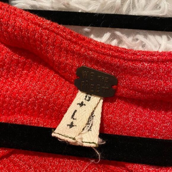 Free People Thermal Blouse in Red Blossom Large - Picture 7 of 7